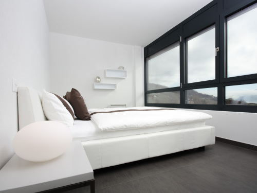 Orientation Sud face au lac pour la chambre no 2