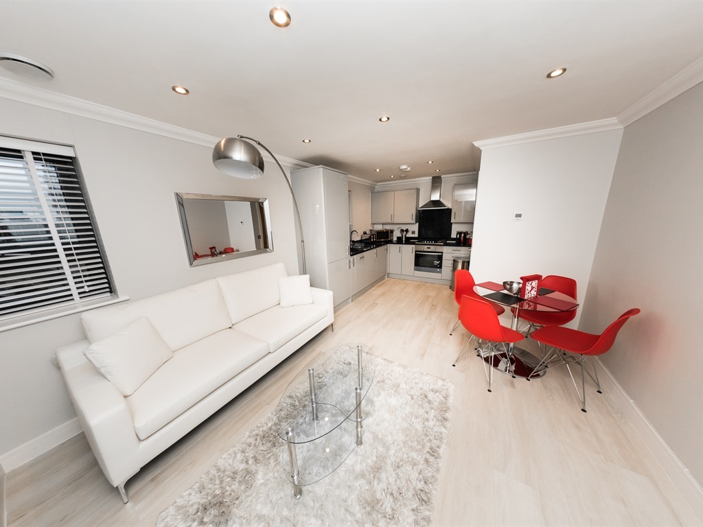 Superior Penthouse in Reading Town Centre- KSA