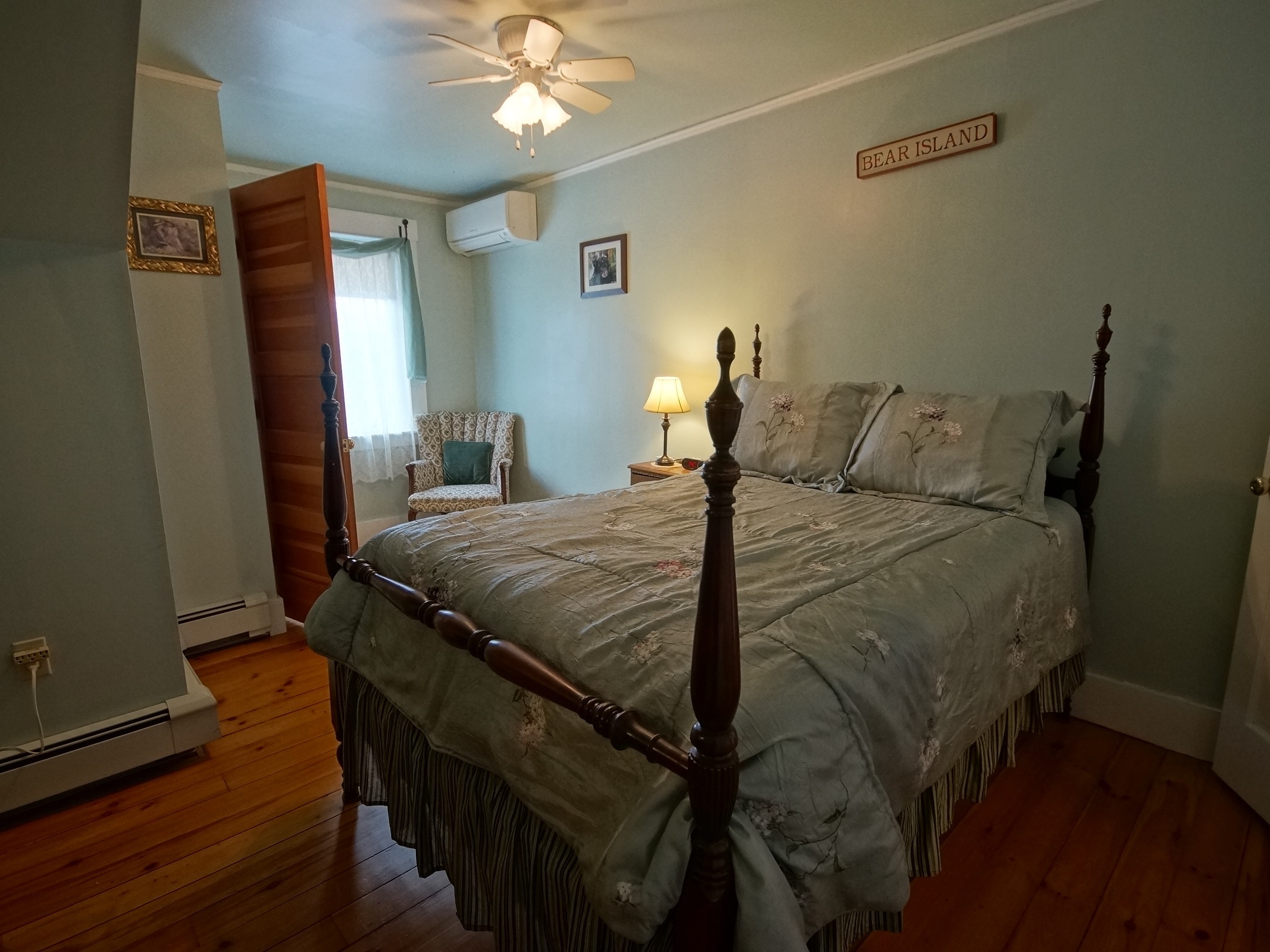 Double room-Ensuite with Shower-Standard-Woodland view-Bear Island Room #1  - Base Rate