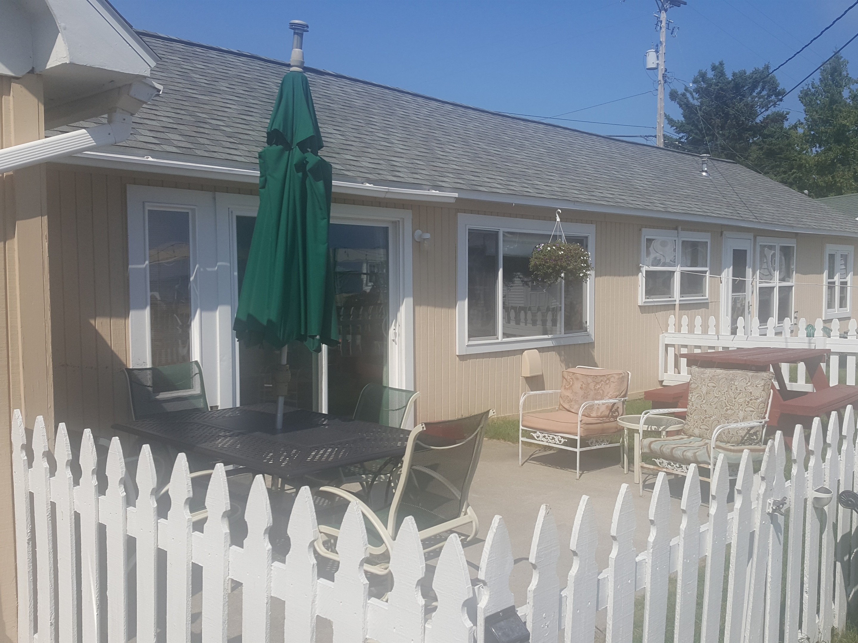 #10-House-Private Bathroom-Standard-Lake View - Base Rate