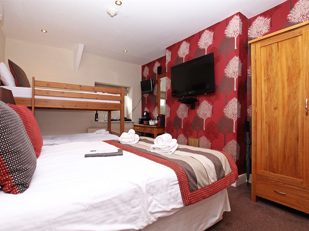 Family room-Ensuite- Double Bed & Bunk Bed - Base Rate