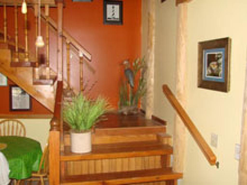 Log Cabin-Private Bathroom-Queen-Mountain View-Rock-n-Creek Cabin