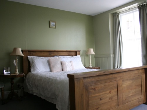 This is Room 1, the Kingsize Double called the Cobb. It benefits from a dual aspect and uninterupted view of Brent Hill.