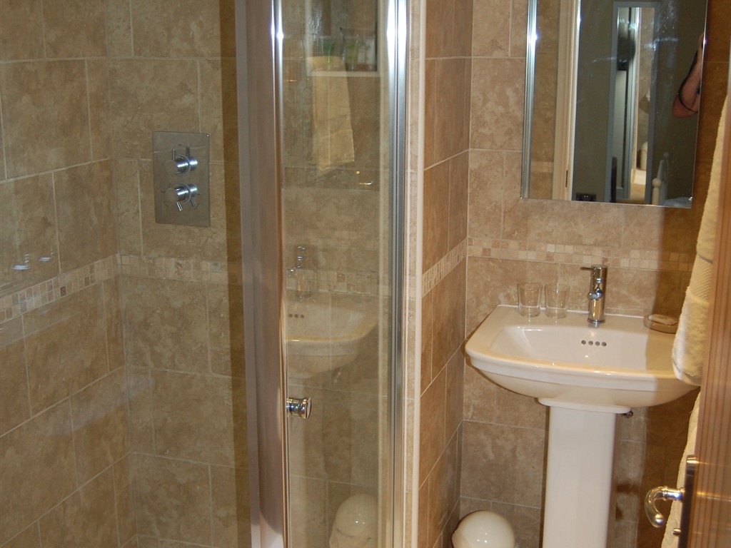 Double room-Ensuite with Shower