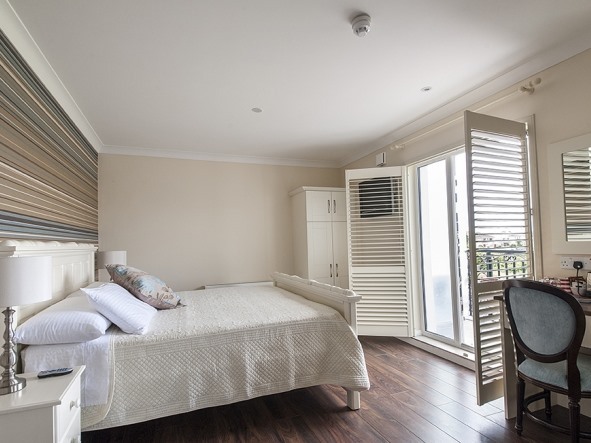 King bed ensuite, separate rain shower & bath- Bay View. Own balcony.