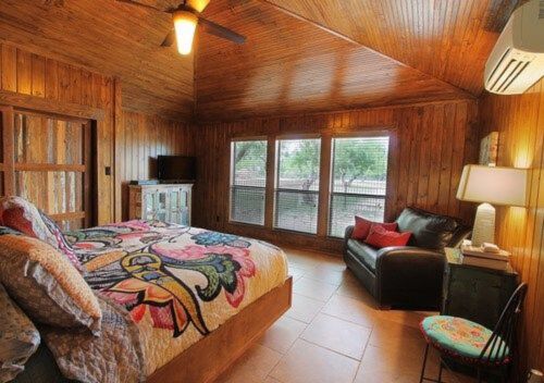 The Treehouse Cabin Bedroom