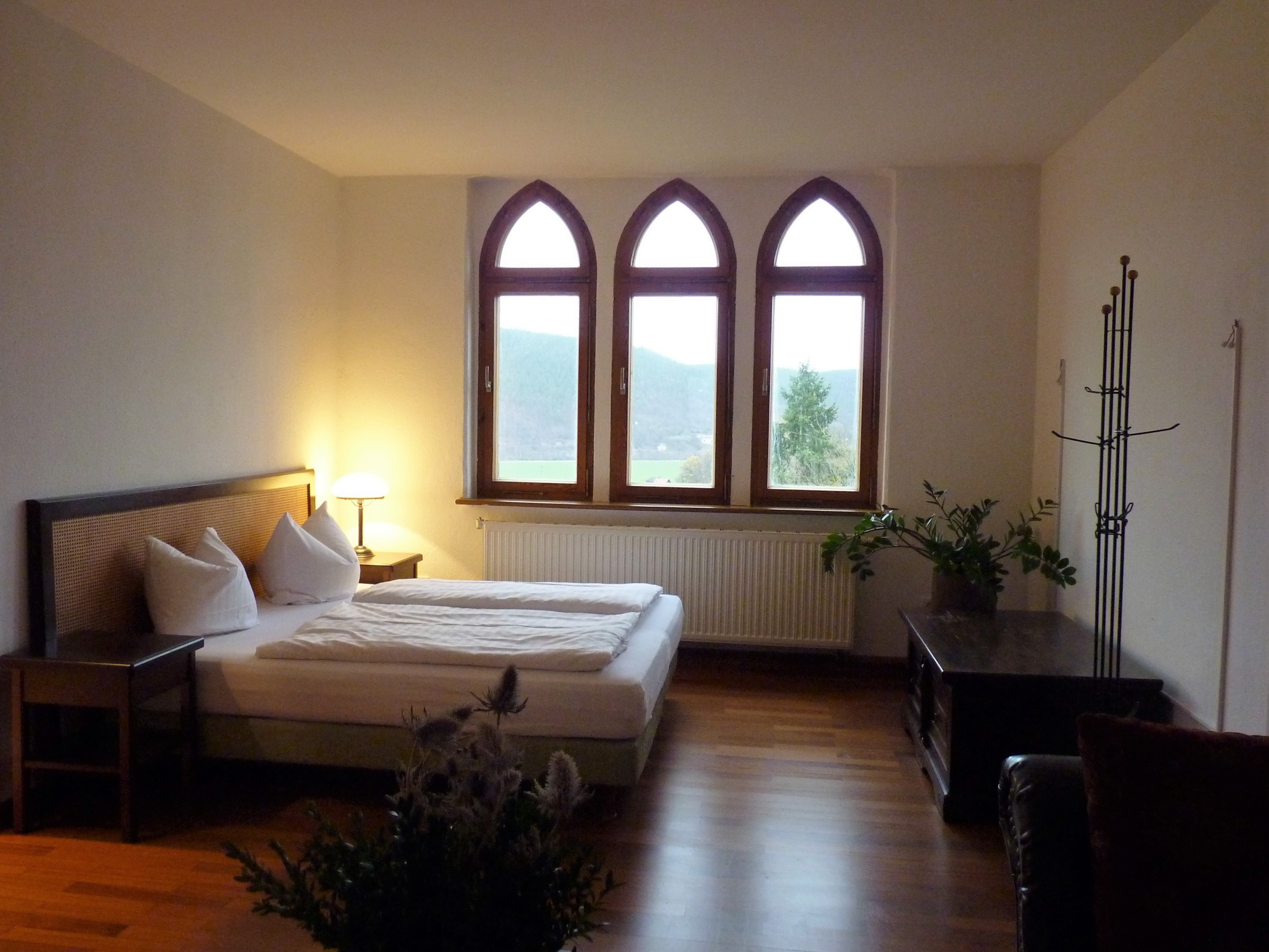 Familienzimmer-Suite-Ensuite Bad-Bergblick-Schloss 303