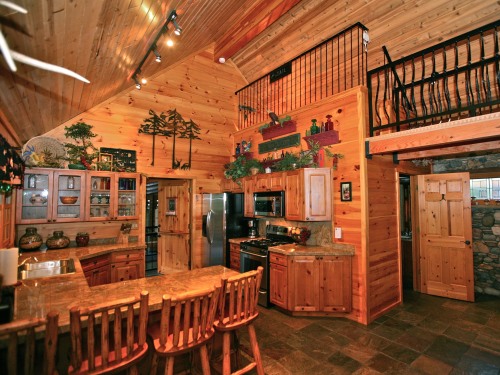 Huckleberry House kitchen