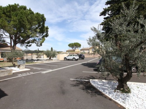 Hotel Van Gogh - Parking