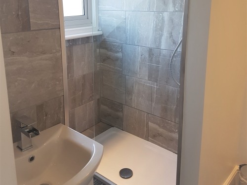 Luxury King Bedroom En-suite shower room