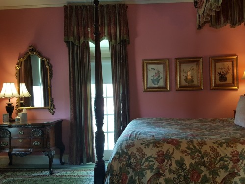 Queen Anne Guest Room