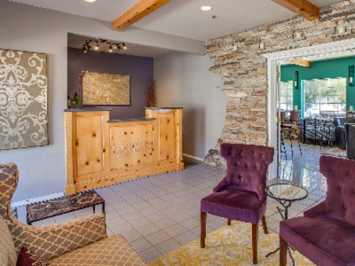 Welcome to Leavenworth Village Inn, a boutique small Inn with Winebar located in the heart of Leavenworth.