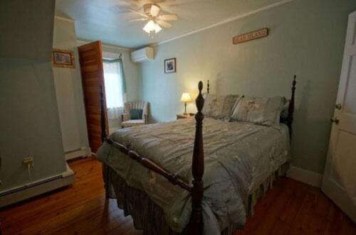 Guestroom #1 Bear Island Room