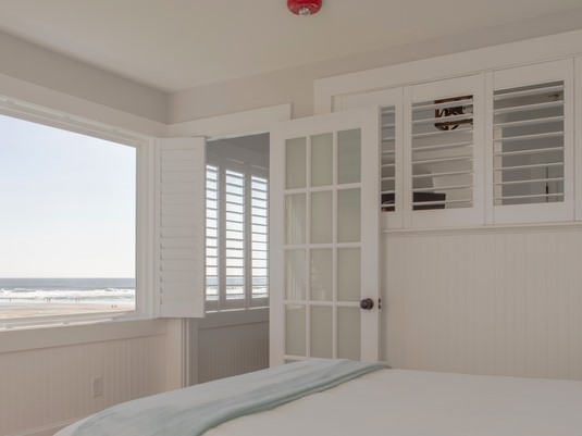 Double room-Ensuite-Standard-Ocean View-112- Main House, 1 queen,