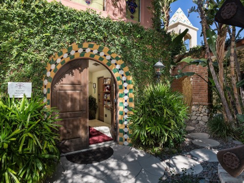 Andalusian Court Entrance to Lobby