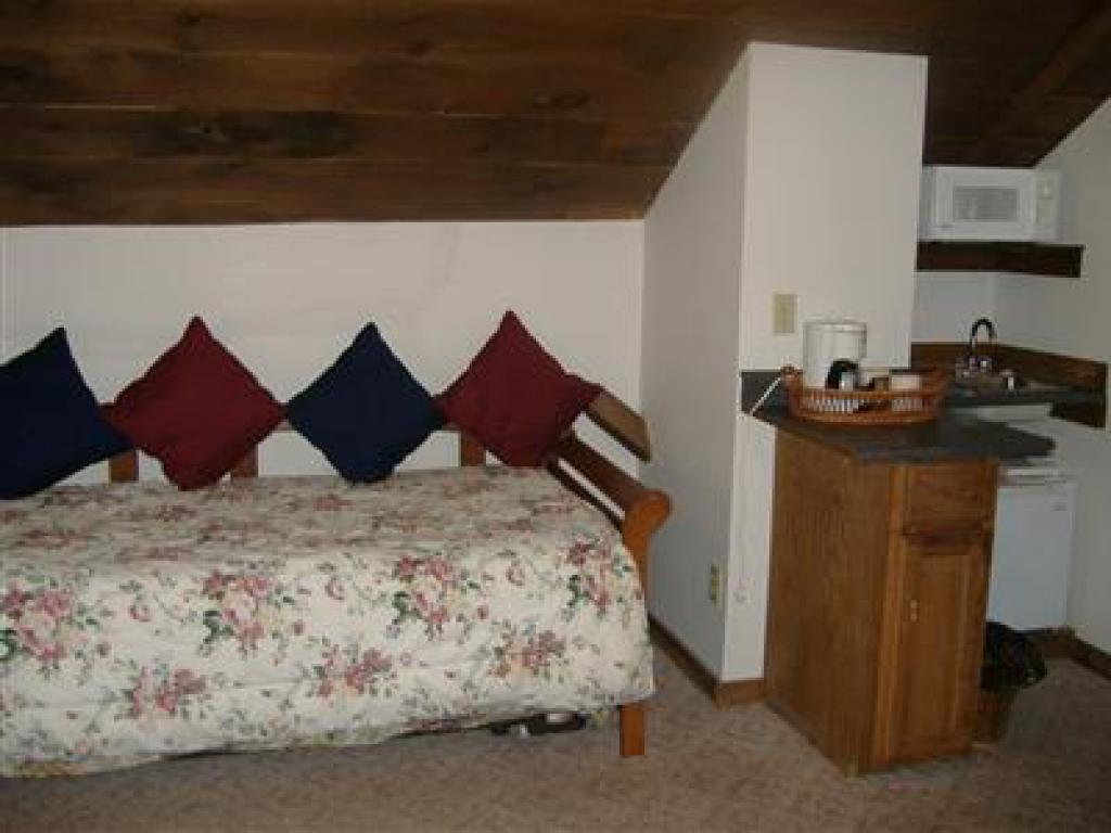 Suite-Superking-Ensuite-LOFT SUITE - Base Rate