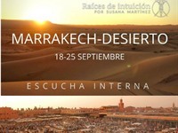 Rückzug des Yoga in der Marrakesch-Wüste.
Tiefe Erfahrung