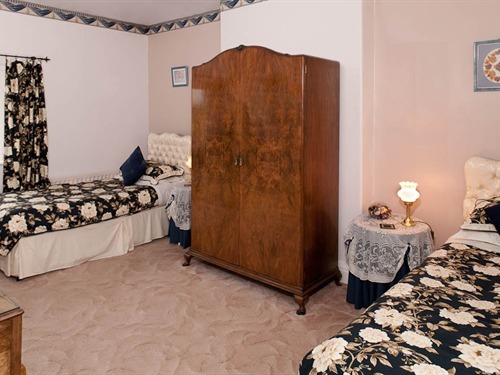 First Floor En-Suite Twin Room