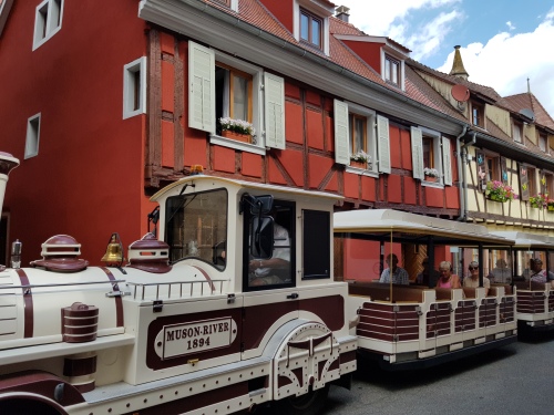 Maison Puccini Facade avec Petit Train Touristique