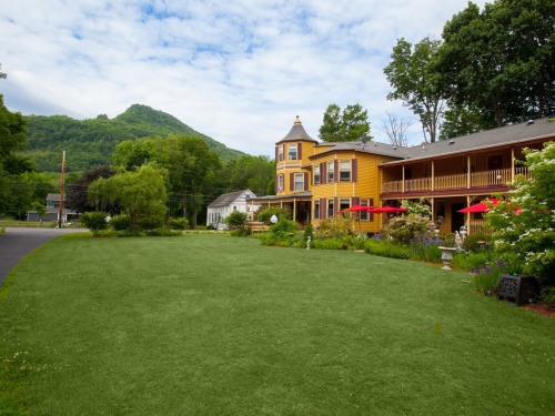 A view of Hunter Mountain past the Inn