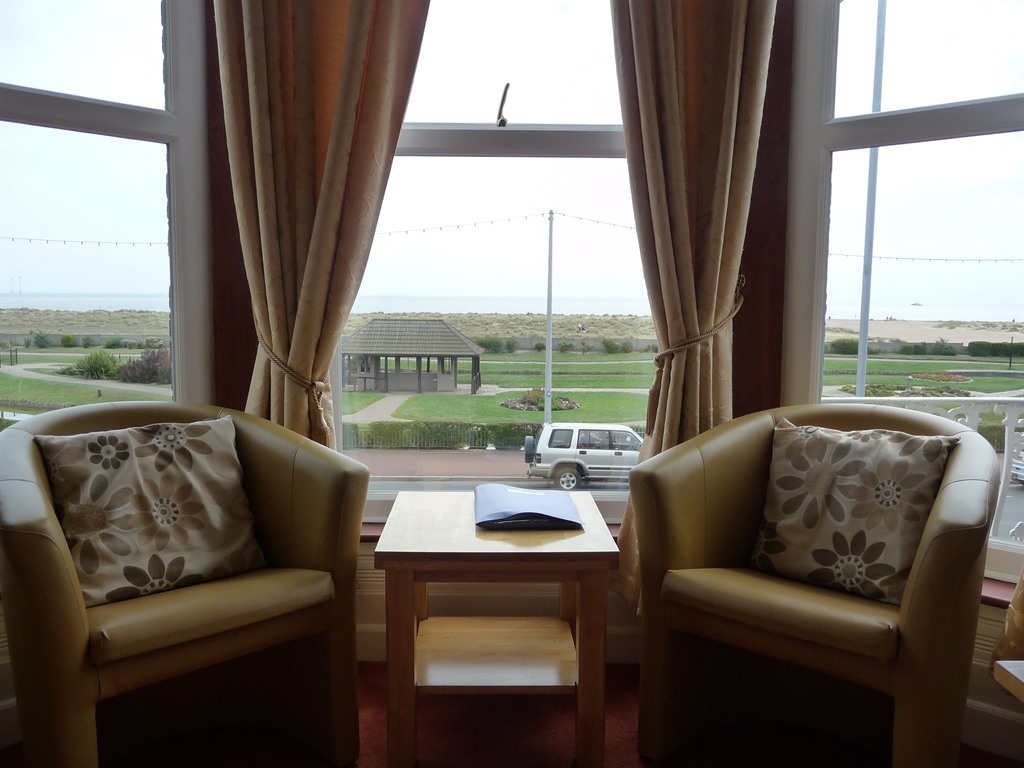 Twin room-Ensuite-Sea View