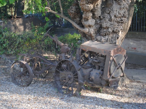 Ancien tracteur