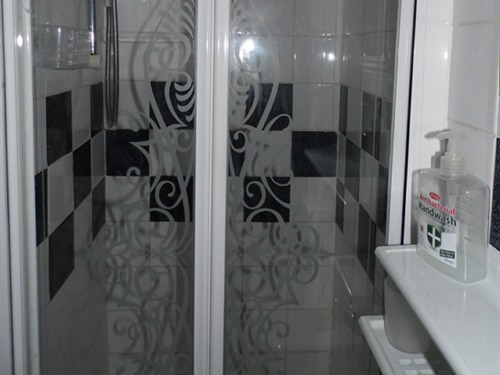 Double or Twin-Standard-Ensuite