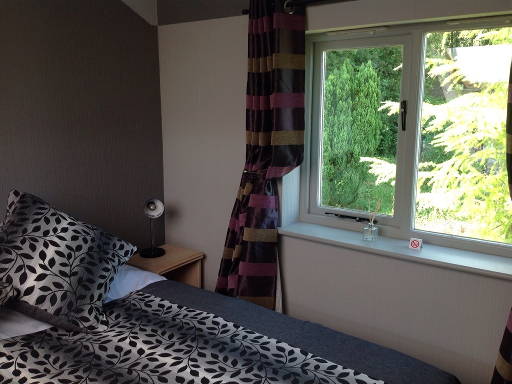 Double room-Standard-Ensuite with Shower-Garden View