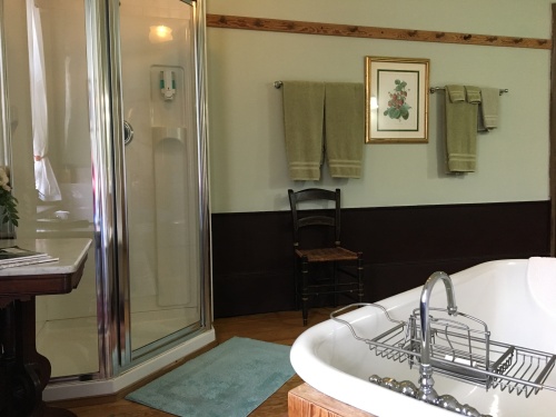 Jacquelin Bathroom