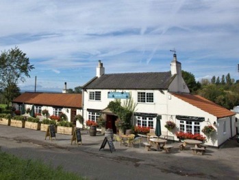 Helmsley Hotels Guest Houses And Bed And Breakfasts Cheap