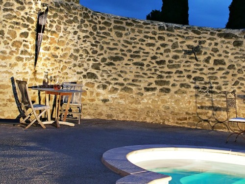 Terrasse piscine nuit