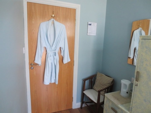 Bedroom No. 1 (bathrobe and tea/coffee making facilities)