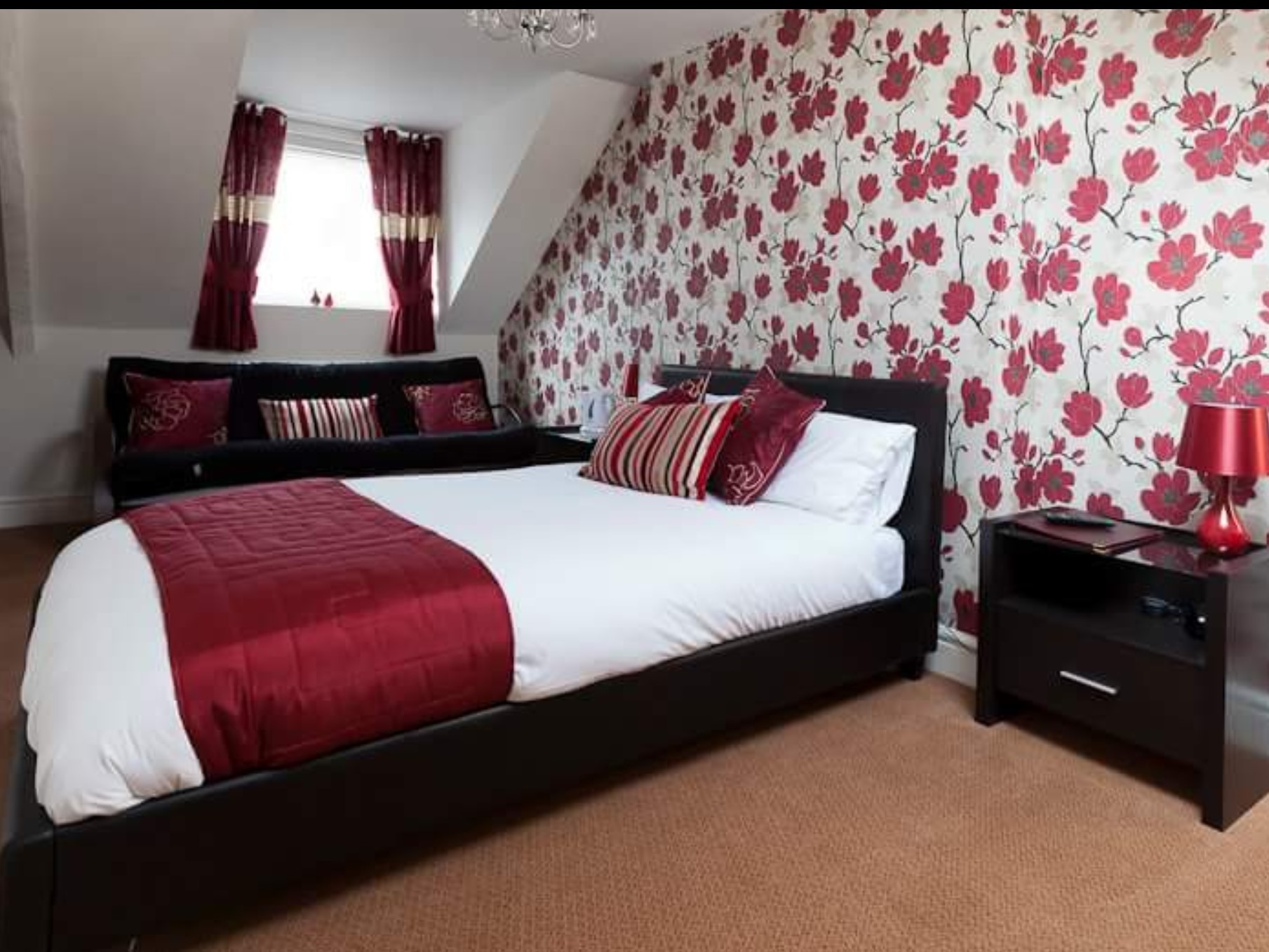 Double room-Deluxe-Ensuite with Shower-Sofa Bed IF Pre Requested - Base Rate