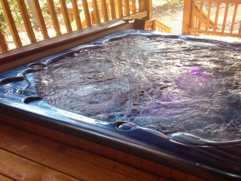 Hot Tub in all Cabins