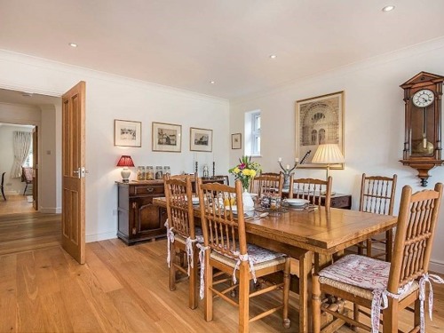 Breakfast room overlooking the south facing garden