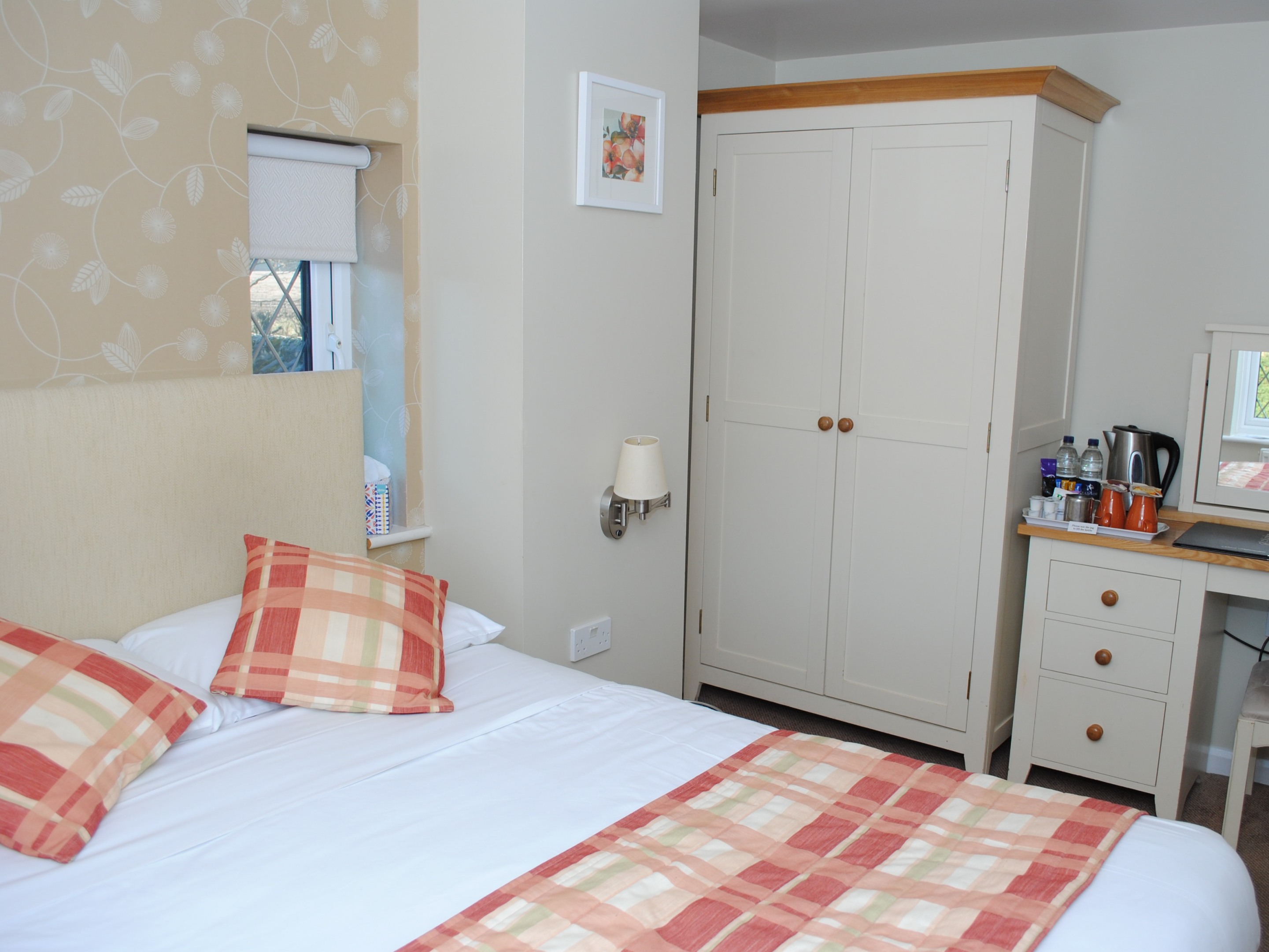 Double room-Comfort-Ensuite-Small - Base Rate