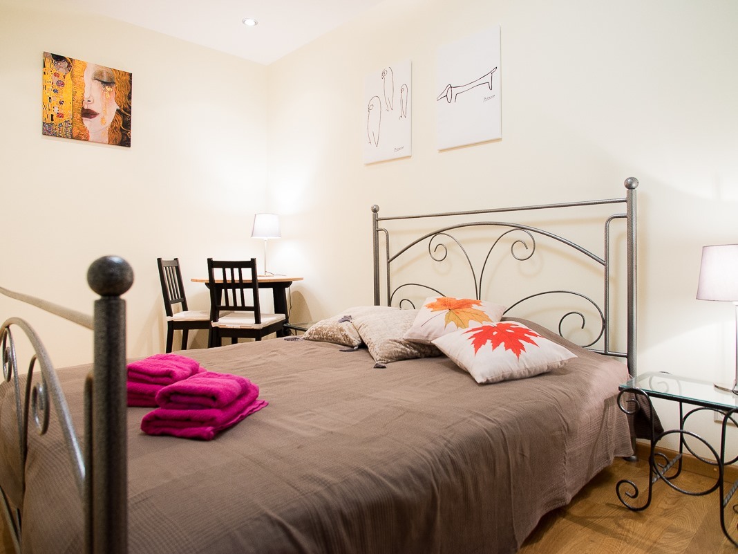 Apartment-Classic-Private Bathroom-Balcony - Base Rate
