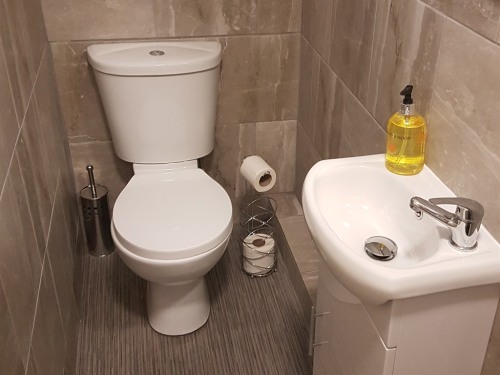 En-suite bathroom