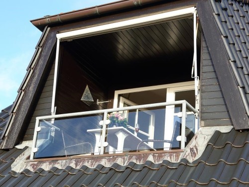 Wettergeschützter Balkon mit bester Aussicht